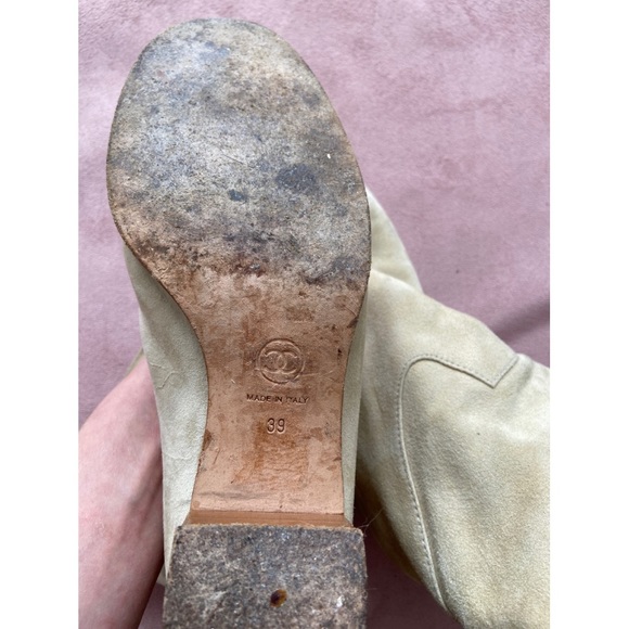 CHANEL soft suede nude booties - Picture 7 of 9